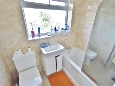 THREE PIECE BATHROOM SUITE